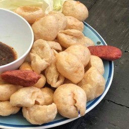 แม่ริมเวลพาร์ค x ลูกชิ้นทอด