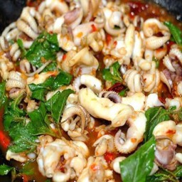 ข้าวปั้นหมึกย่าง