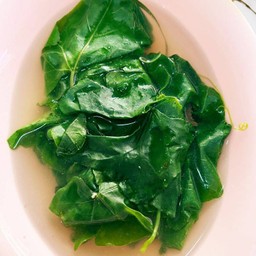 ตำลึงลวก