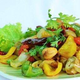 ไก่ผัดเม็ดมะม่วง