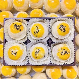 เปี๊ยะเผือกลูกเล็ก ( กล่อง 6 ลูก )