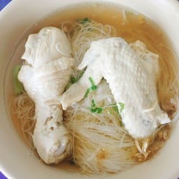 ก๋วยเตี๋ยวน่องไก่ ปีก