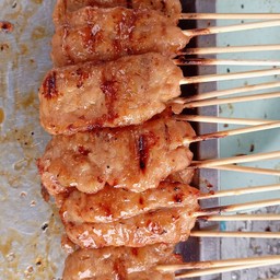 หมูปิ้งนมสด   20  ไม้