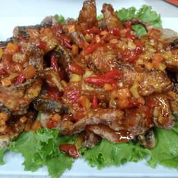 ปลานิลทอดราดพริก ทอดใหม่ทุกตัว