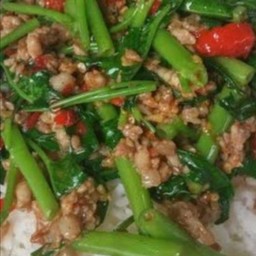 ข้าวหมูสับผัดผักบุ้ง