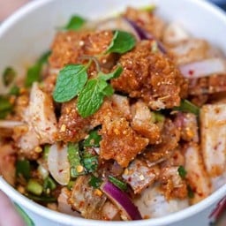 ข้าวยำไก่แซ่บ
