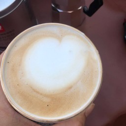 ลาเต้ร้อน