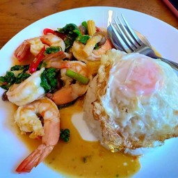 ข้าว กุ้งผัดกระเพรา