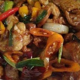 ผัดพริกเผาหมูชิ้นเป็นกับข้าว