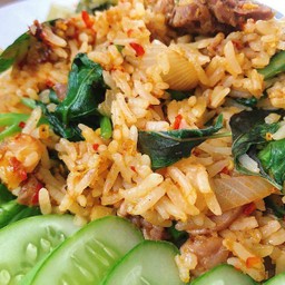 ข้าวคลุกเครื่องแกง