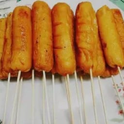 ไส้กรอกไก่ 3ไม้ (1ชุด) เลือกได้ค่ะ(ฟรีผักสด)+น้ำจิ้ม