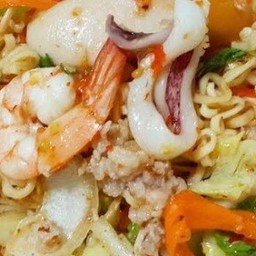 ยำมาม่า