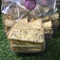 ขนมปังกรอบเนยกระเทียม