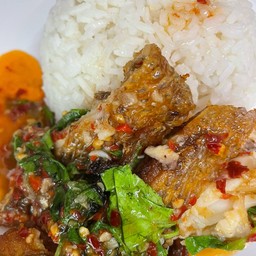 ข้าวกะเพราปลานิล