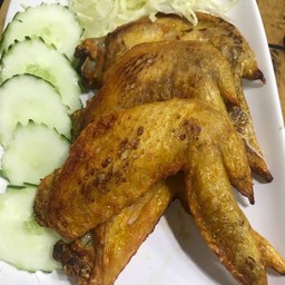 ปีกไก่ทอดน้ำปลา