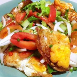 ยำไข่ดาว