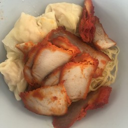 บะหมี่เกี๊ยวหมูแดง