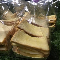ขนมปังกรอบเนยน้ำตาล