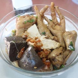 เจ้หมวย บะหมี่ ป๊อกๆ ต้มยำ ปากซอยรัชดาภิเษก  32 ( กรมส่งออก เดิม)ตรงข้ามธนาคารกรุงไทยปากซอยรัชดา32