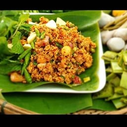 ก้อยหมูมะนาวดิบ