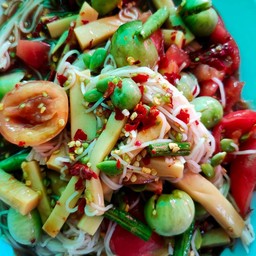 ตำหน่อไม้ใส่หอย