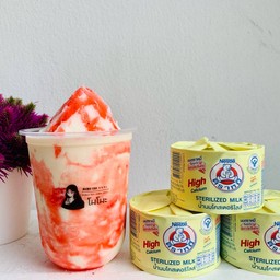 นมหมีปั่น สตอเบอรี่