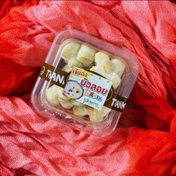 ขนมกลีบลำดวน