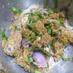 ยำไก่แซ่บ (สะโพก)