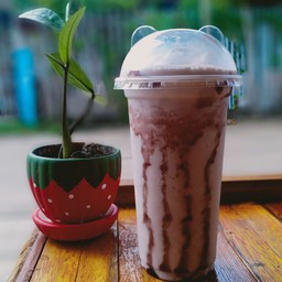 อางุ่นนมสดปั่น