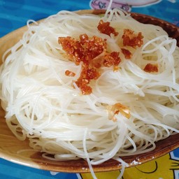 เส้นหมี่ขาวลวก