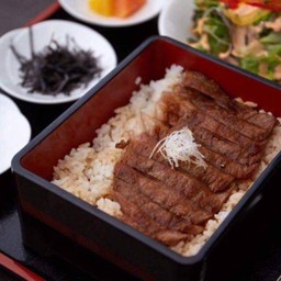 Kobe  Beef Rump Steak with Rice