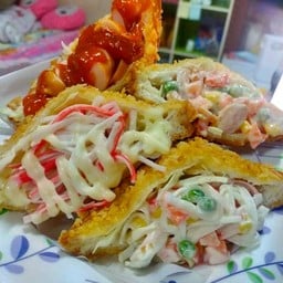 มาดามลูกชิ้นทอด สาขาท่าสาย