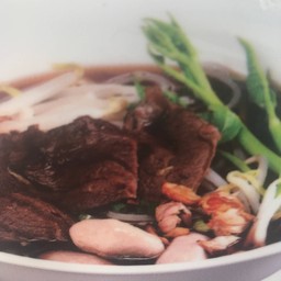 เกาเหลาเนื้อ2อย่าง  แยกผัก