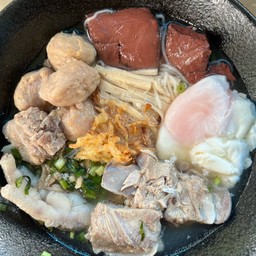 ก๋วยจั้บญวณอุบลแซ่บอิหลีรวมทุกอย่าง+ไข่ตอก