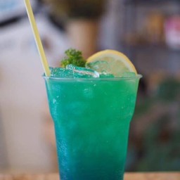 ทริปเปิล เอท ฟรุต ผลไม้สดปอกพร้อมทาน 🍎 ( Triple 8 Fruits ) ซอยร่มเย็น