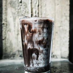 SAMPLE SPACE coffee and Moooo Milk Soi uniloft CMU