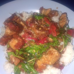 ข้าว ผัดพริกแกงหมูกรอบ