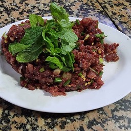 ยอดลาบขม ถนนอดุลยเดช