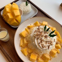 บิงซูข้าวเหนียวมะม่วง