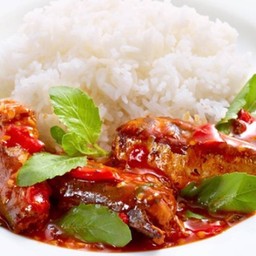 ข้าวยำปลากระป๋อง