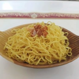 เส้นบะหมี่เหลืองลวก