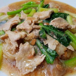 ราดหน้าหมู