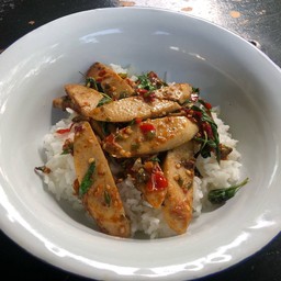 กะเพรา หมูยอ