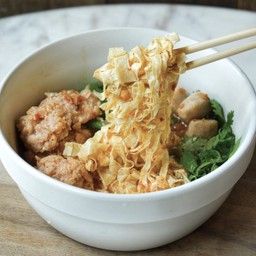 ก๋วยเตี๋ยวต้มยำ เส้นฟองเต้าหู้