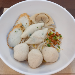 เกาเหลาลูกชิ้นปลา Deli