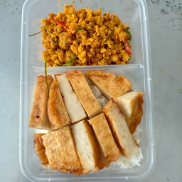 ข้าวราดคั่วกลิ้ง   หมูยออออออออ