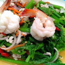 ยำผักแม้วหมูสับกุ้งสด
