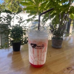 นมสดสตรอเบอรี่