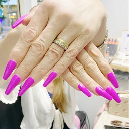 ยอมสี ที่นี่ beauty nail 