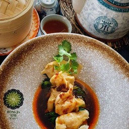 เกี๊ยวกุ้งราดซอสเสฉวน